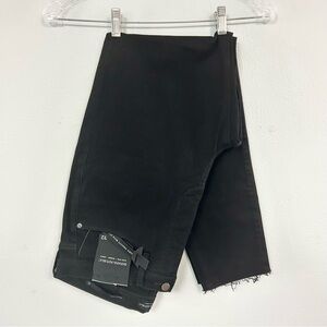 BR 🖤 High-Rise Skinny Black Ankle Jean - Size 32